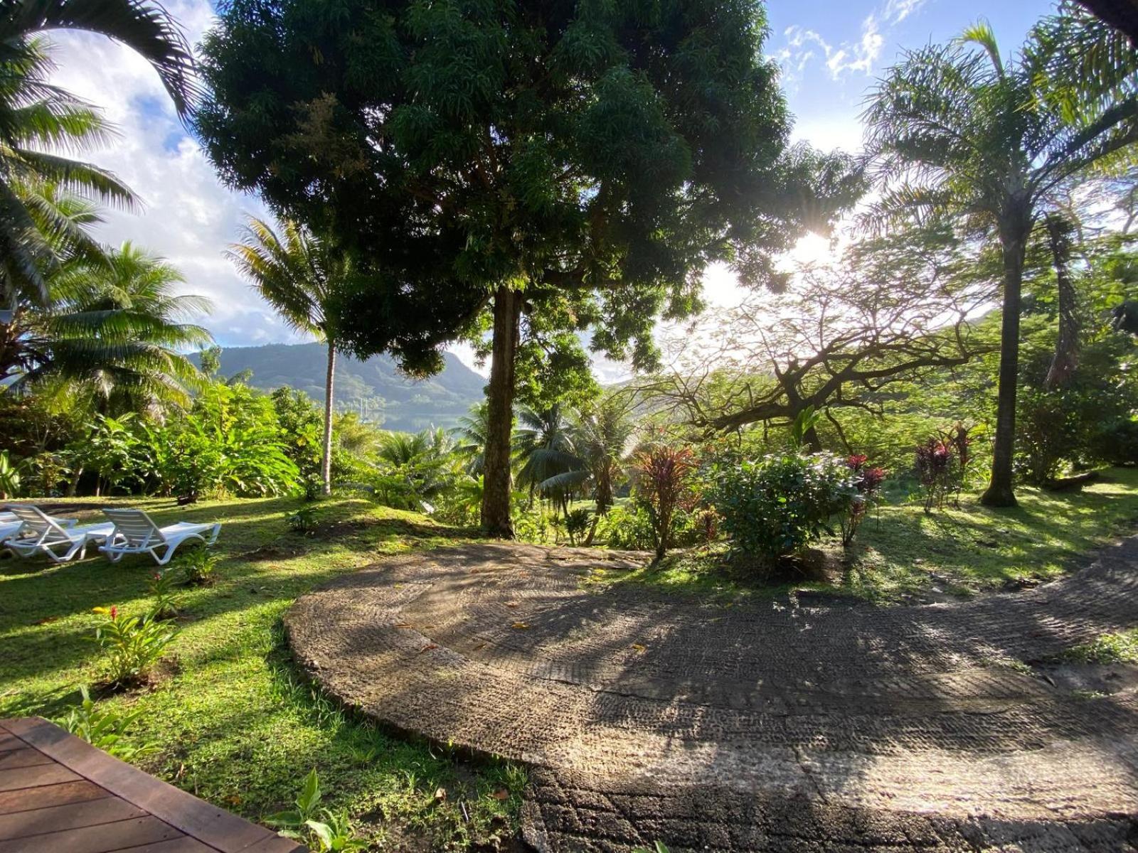 Huahine Manta Lodge Avec 4X4 Optionnel Haapu Exterior foto